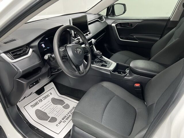 2025 Toyota RAV4 LE Highlands Ranch CO