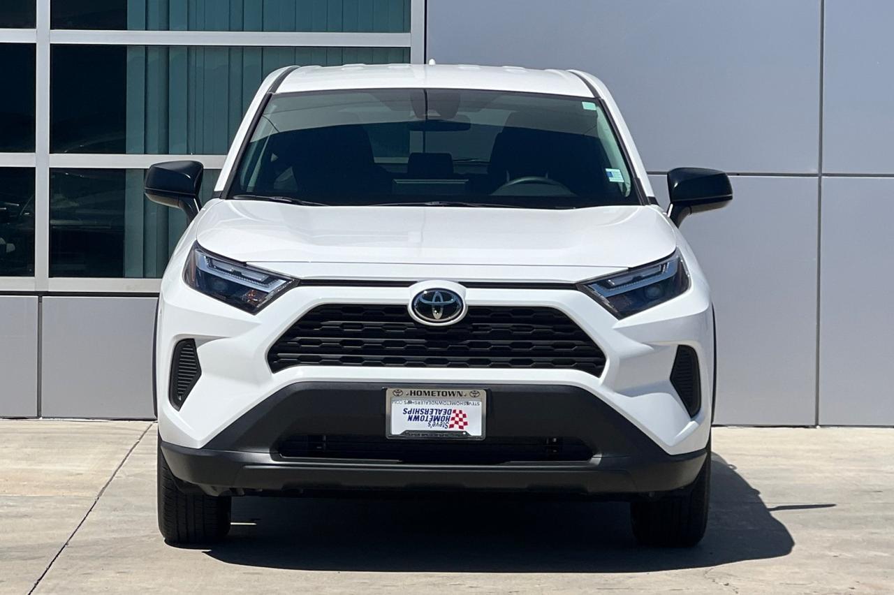 2025 Toyota RAV4 LE Ontario OR