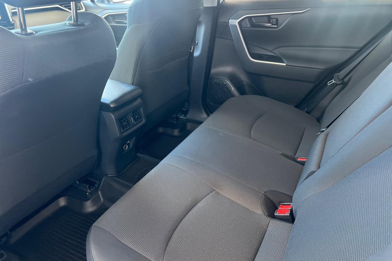 2025 Toyota RAV4 LE Ontario OR
