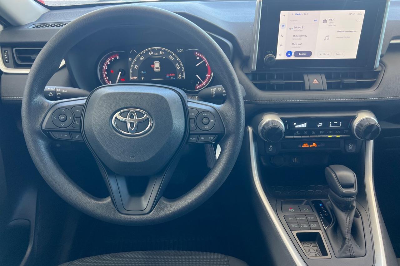 2025 Toyota RAV4 LE Ontario OR