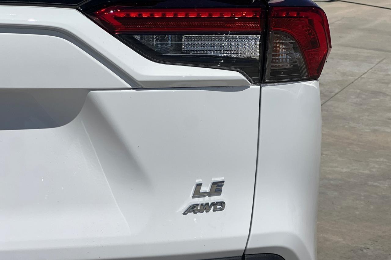 2025 Toyota RAV4 LE Ontario OR