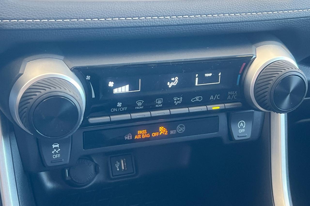 2025 Toyota RAV4 LE Ontario OR