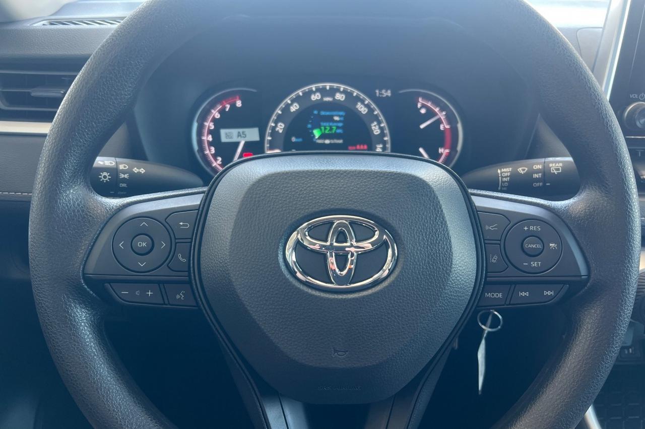 2025 Toyota RAV4 LE Ontario OR