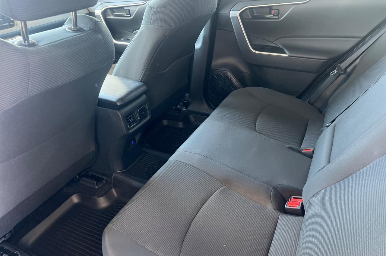2025 Toyota RAV4 LE Ontario OR