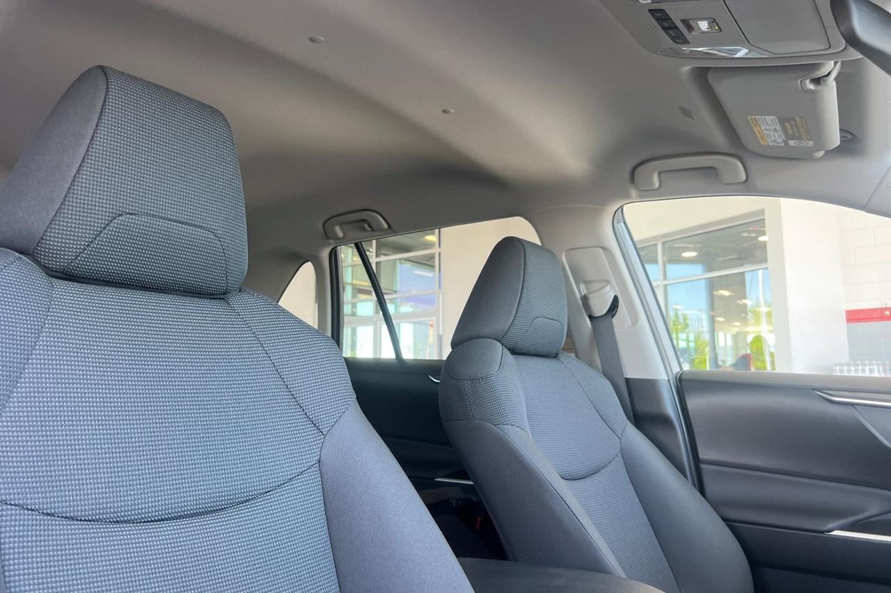 2025 Toyota RAV4 LE Ontario OR