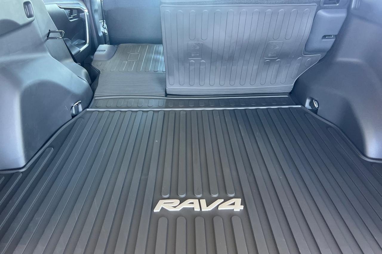 2025 Toyota RAV4 LE Ontario OR