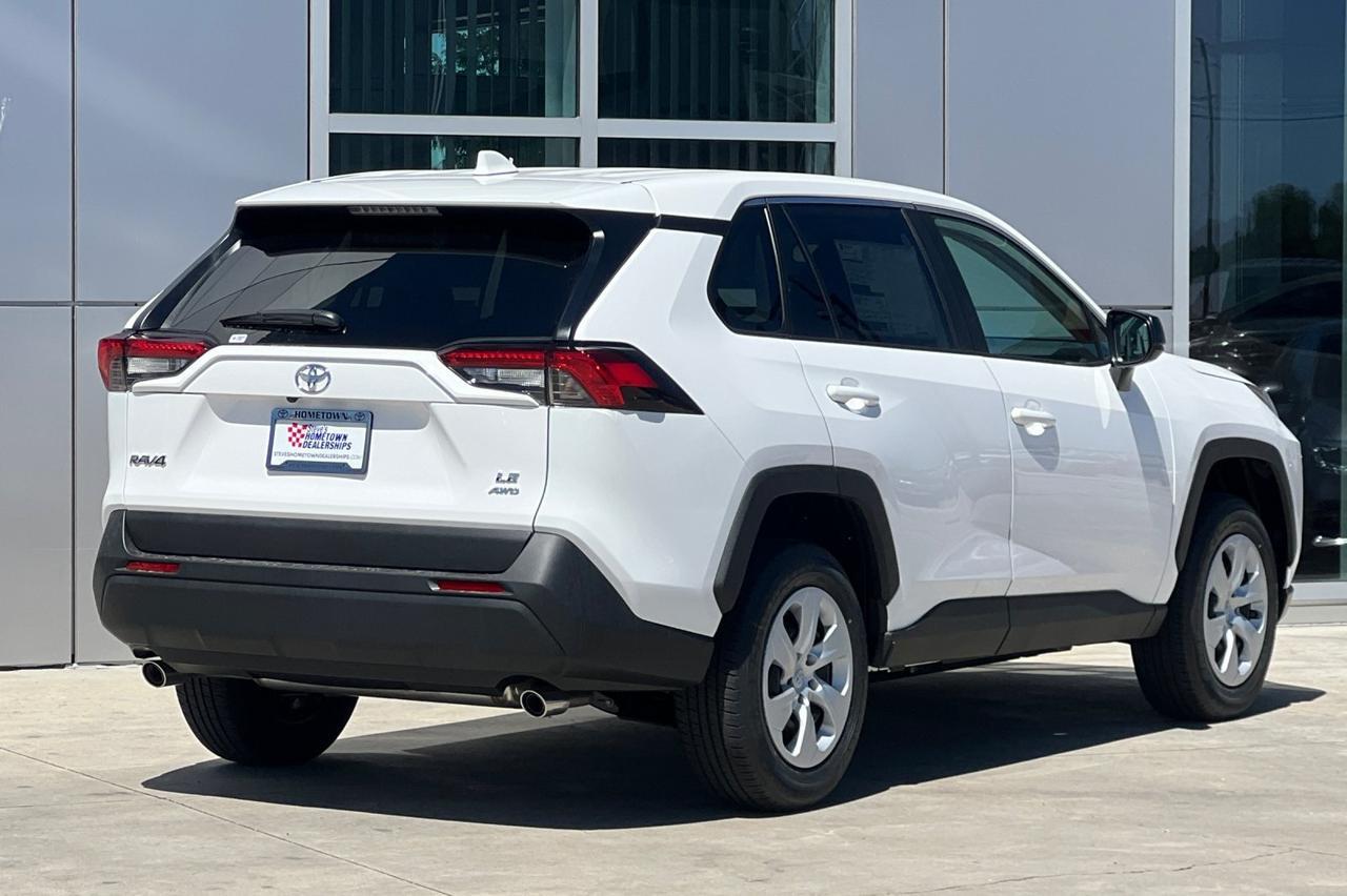 2025 Toyota RAV4 LE Ontario OR