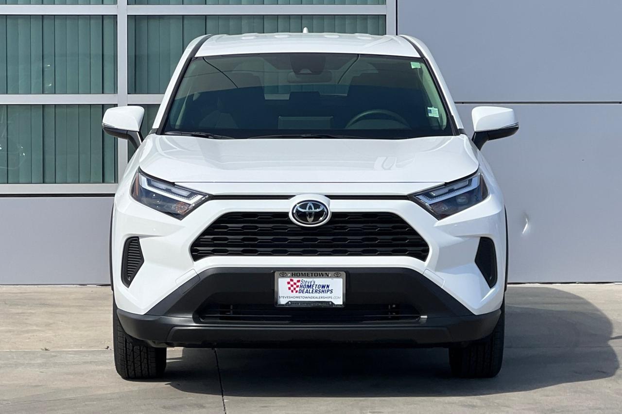 2025 Toyota RAV4 LE Ontario OR