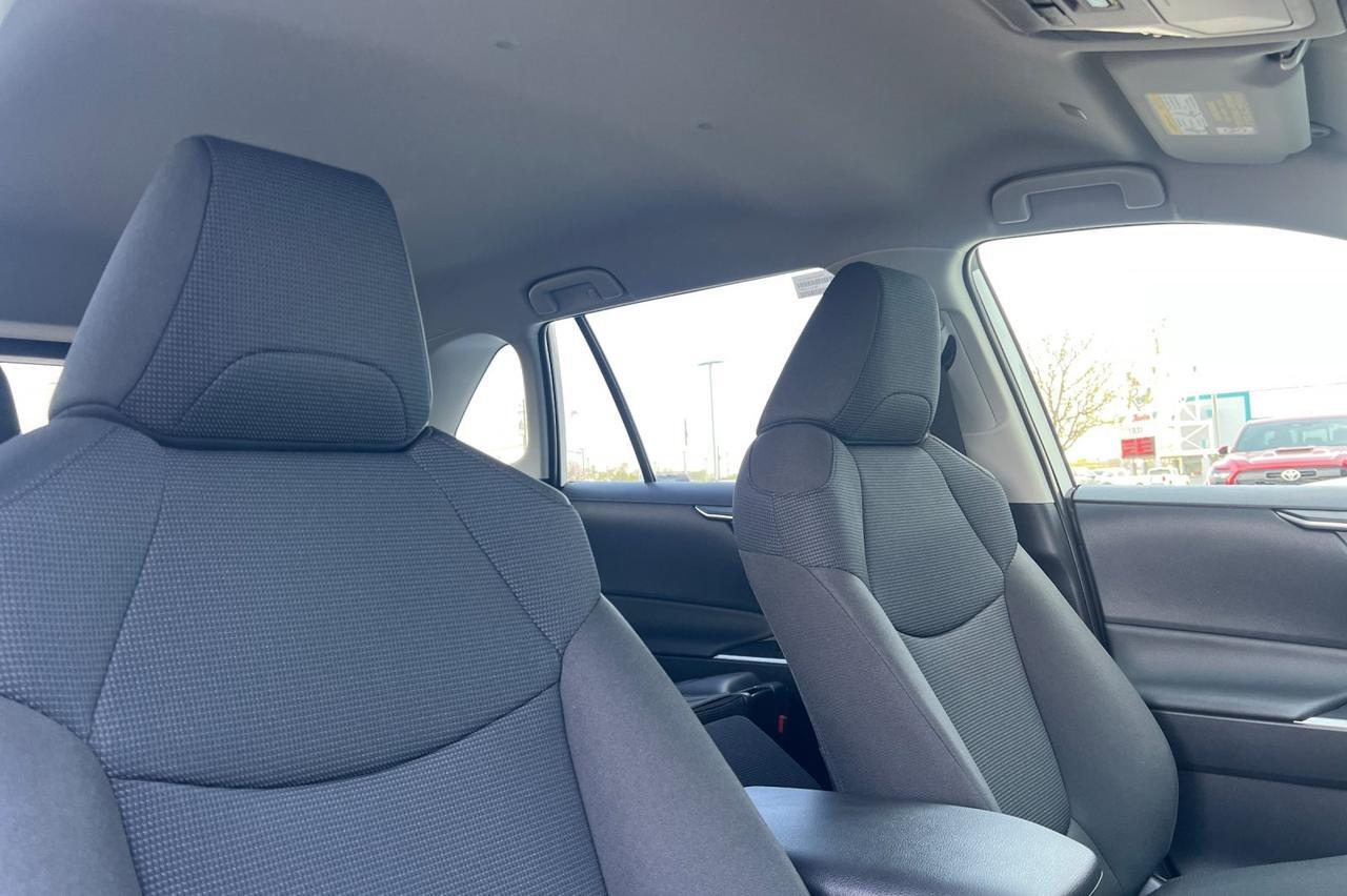 2025 Toyota RAV4 LE Ontario OR