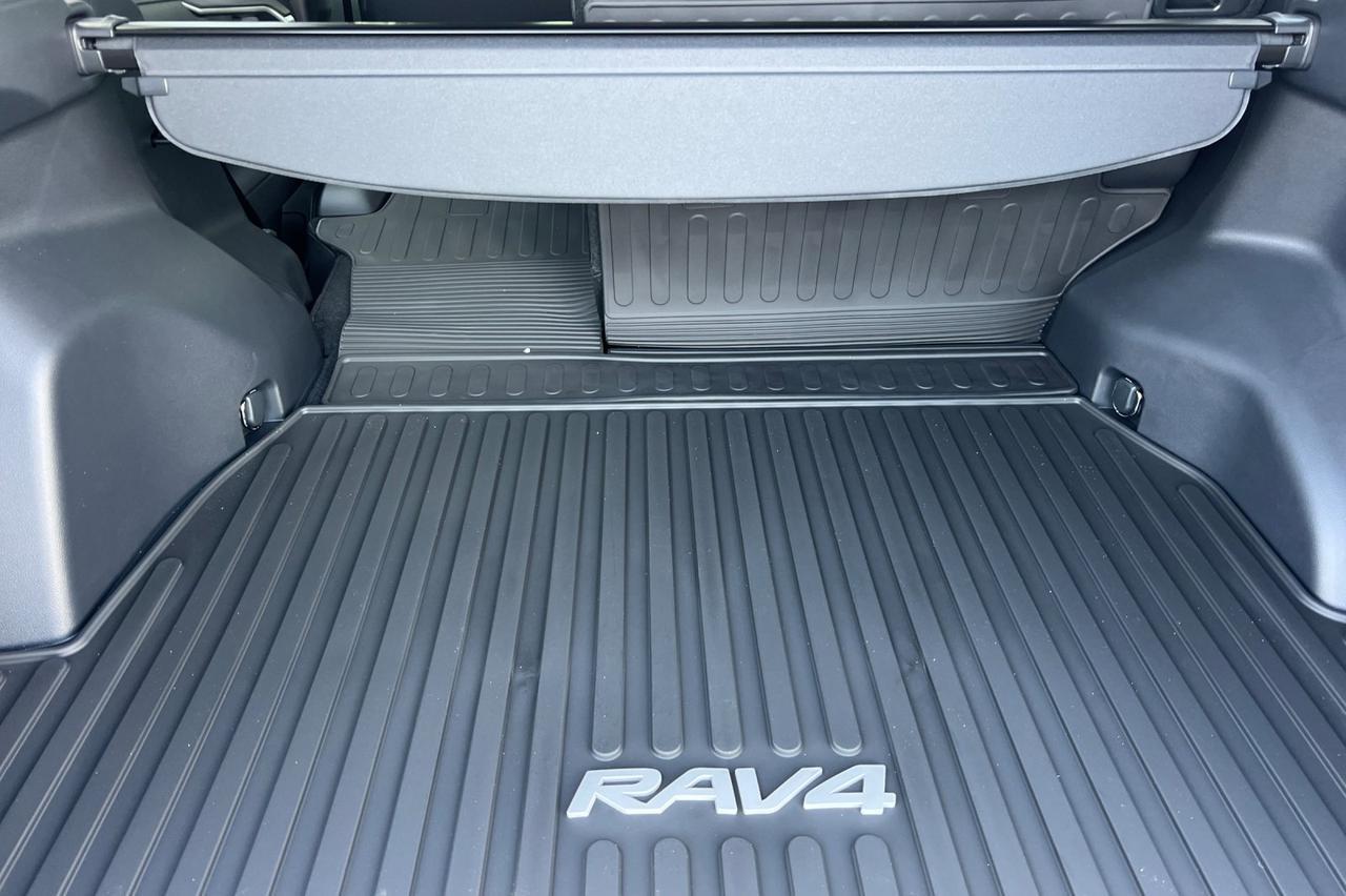 2025 Toyota RAV4 LE Ontario OR