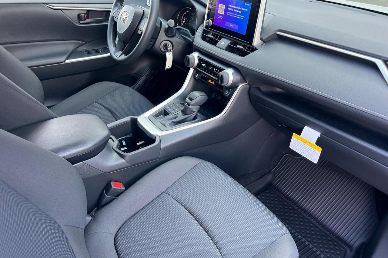 2025 Toyota RAV4 LE Ontario OR