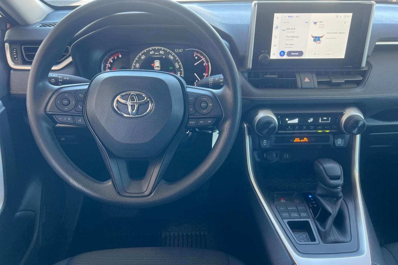 2025 Toyota RAV4 LE Ontario OR