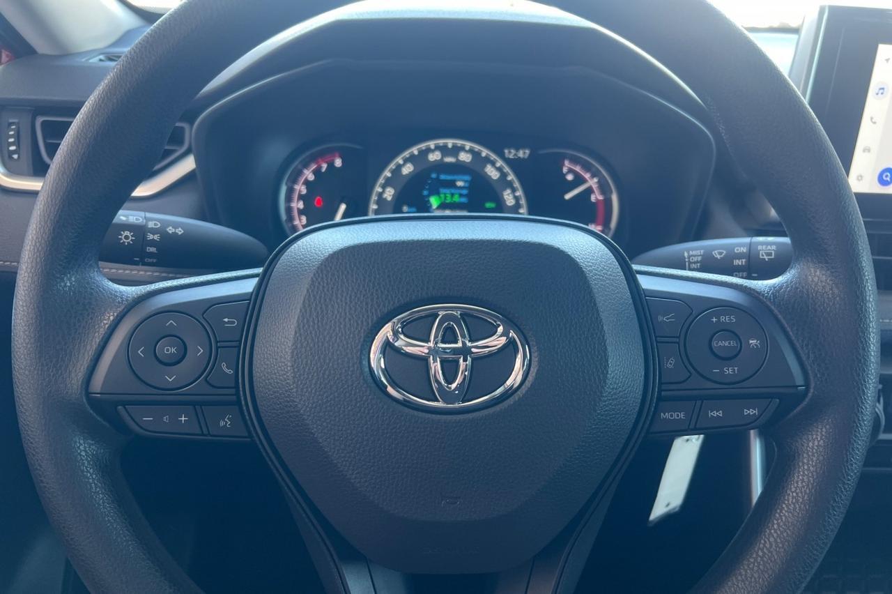 2025 Toyota RAV4 LE Ontario OR