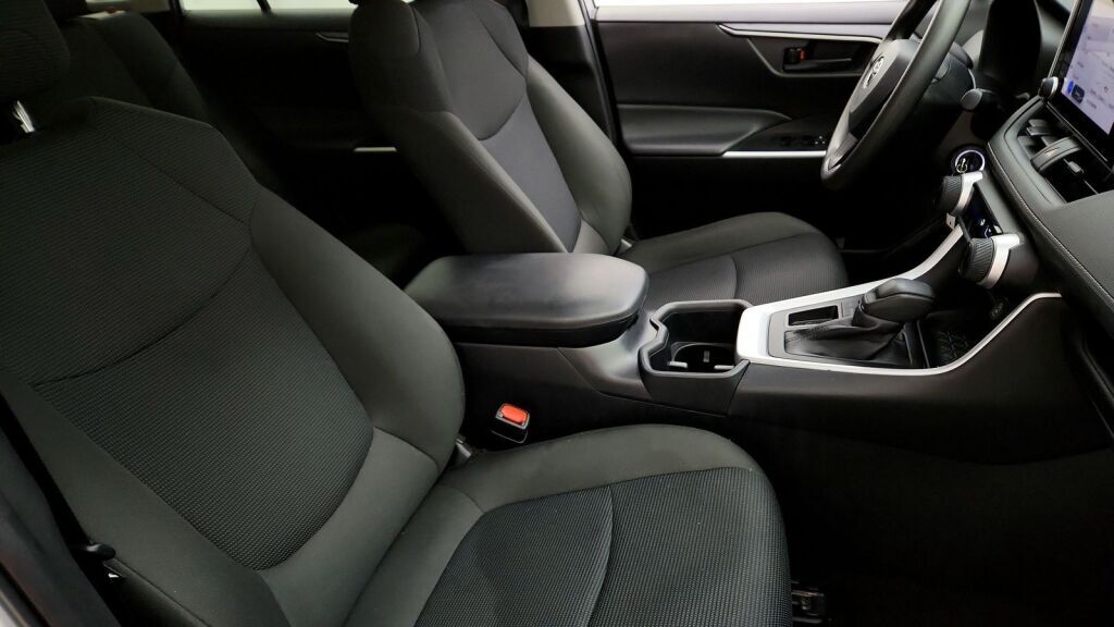 2025 Toyota RAV4 LE Laurel MD