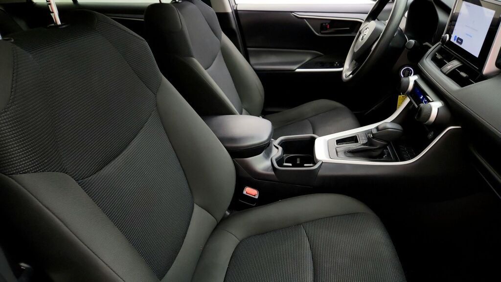 2025 Toyota RAV4 LE Laurel MD