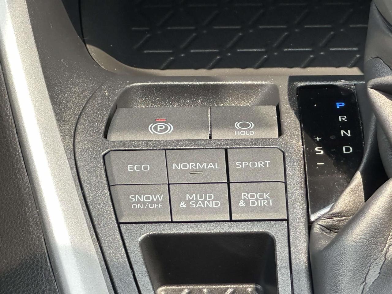 2025 Toyota RAV4 LE Alexandria VA