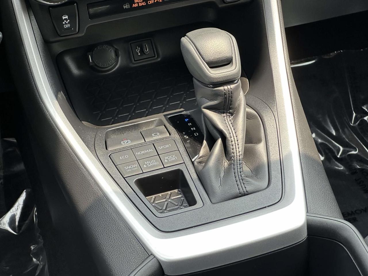 2025 Toyota RAV4 LE Alexandria VA