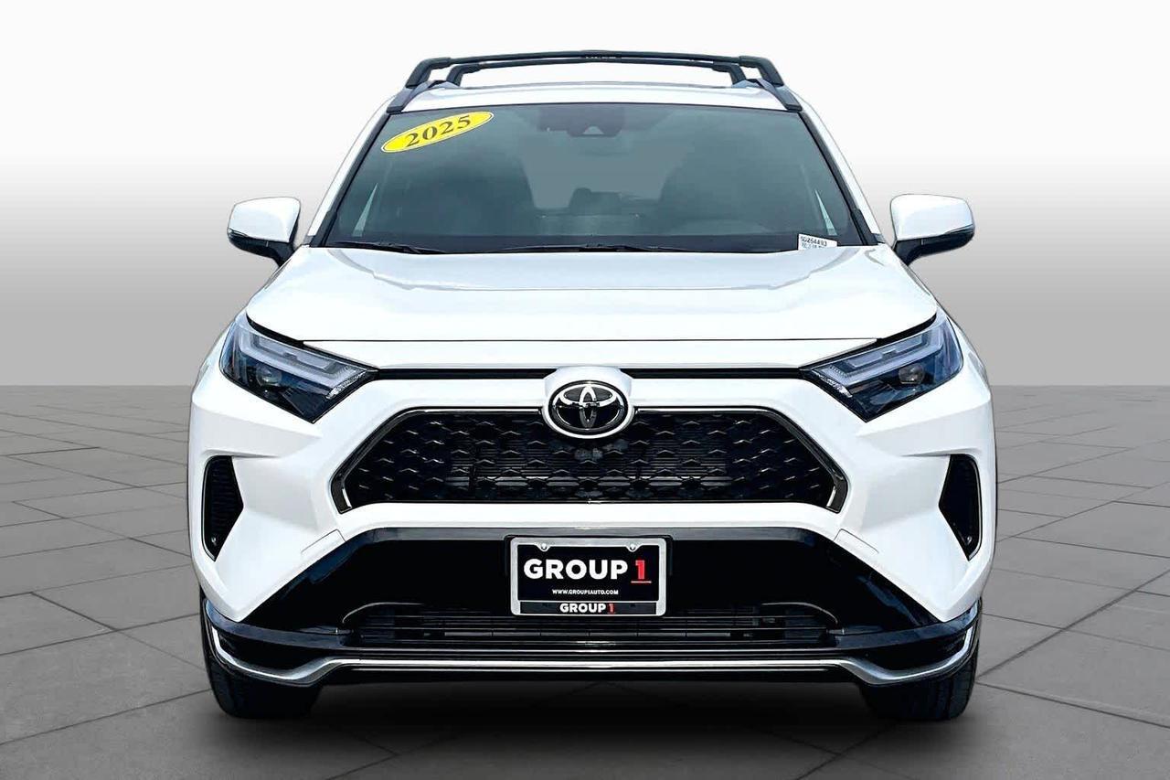 2025 Toyota RAV4 Plug-In Hybrid SE