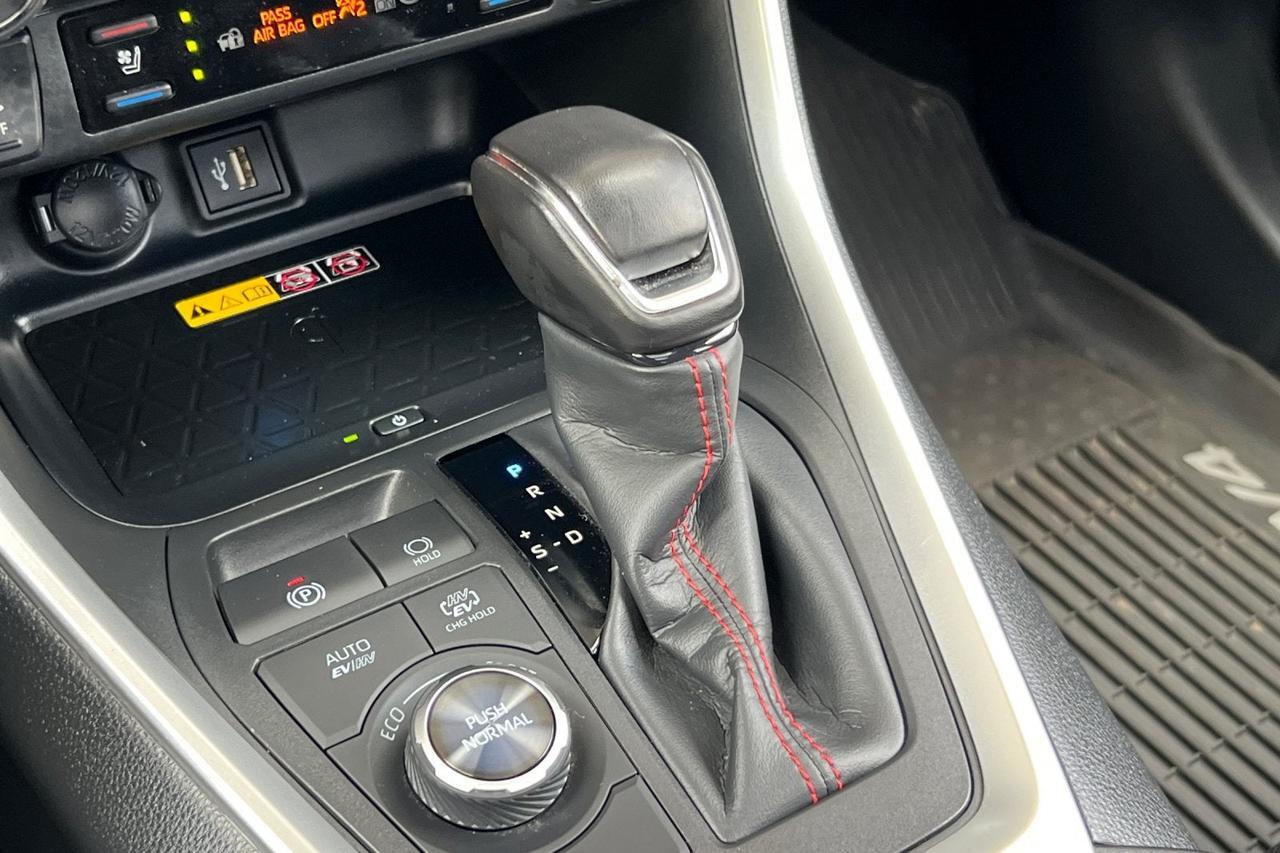 2025 Toyota RAV4 Plug-In Hybrid XSE Roseville CA