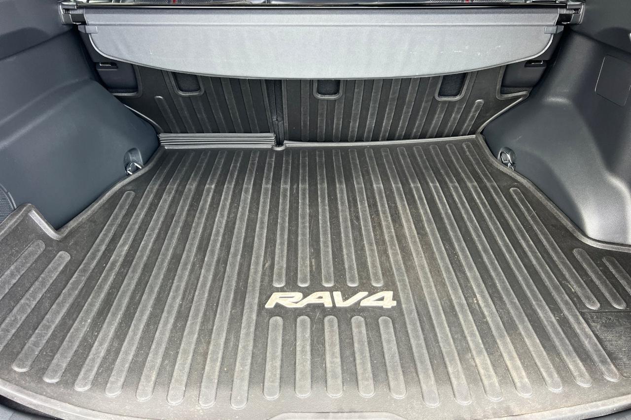 2025 Toyota RAV4 Plug-In Hybrid XSE Roseville CA