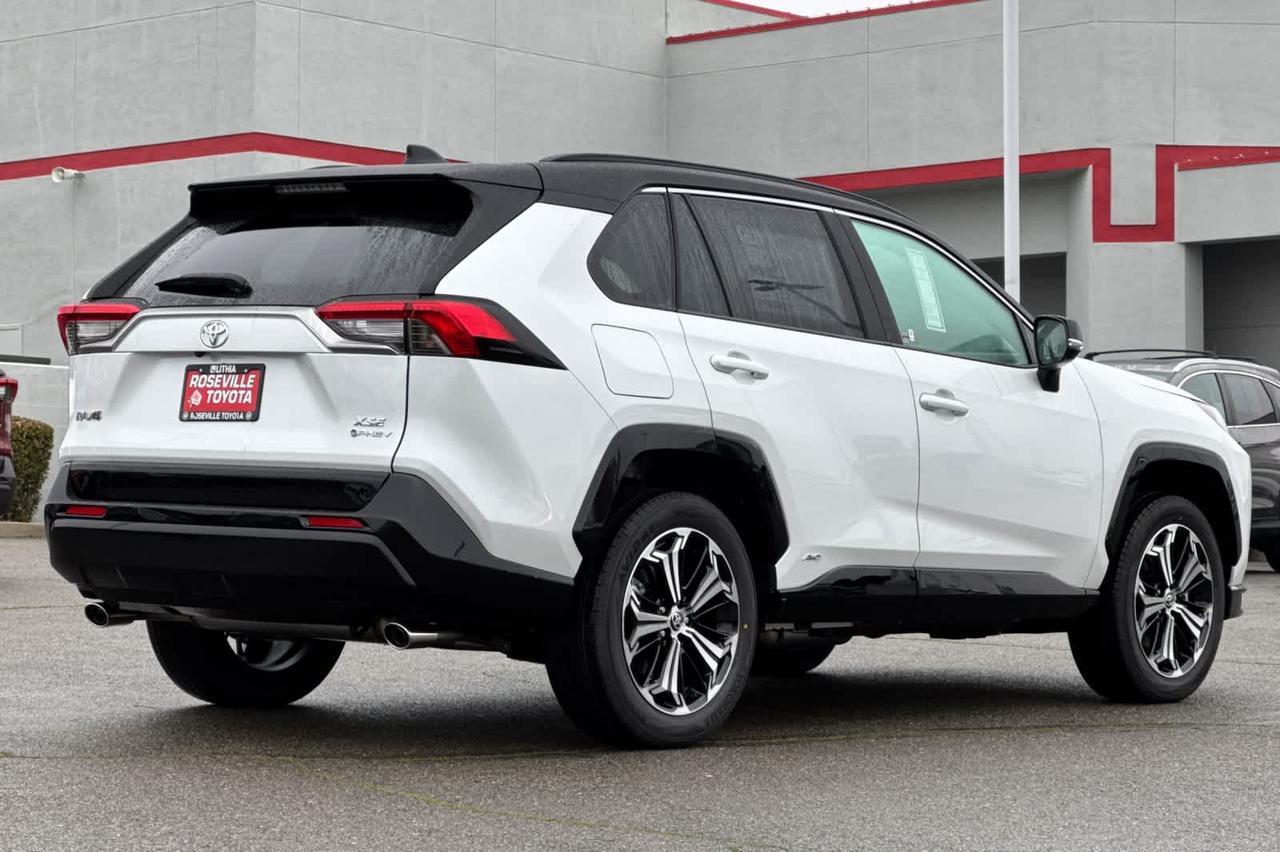 2025 Toyota RAV4 Plug-In Hybrid XSE