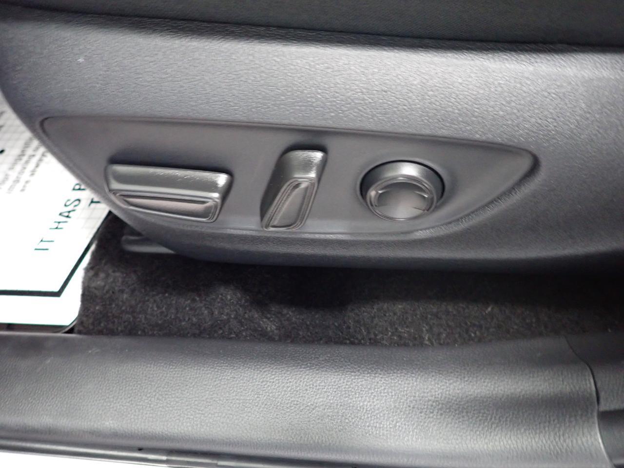 2025 Toyota RAV4 XLE AWD LEATHER SUNROOF Listowel ON