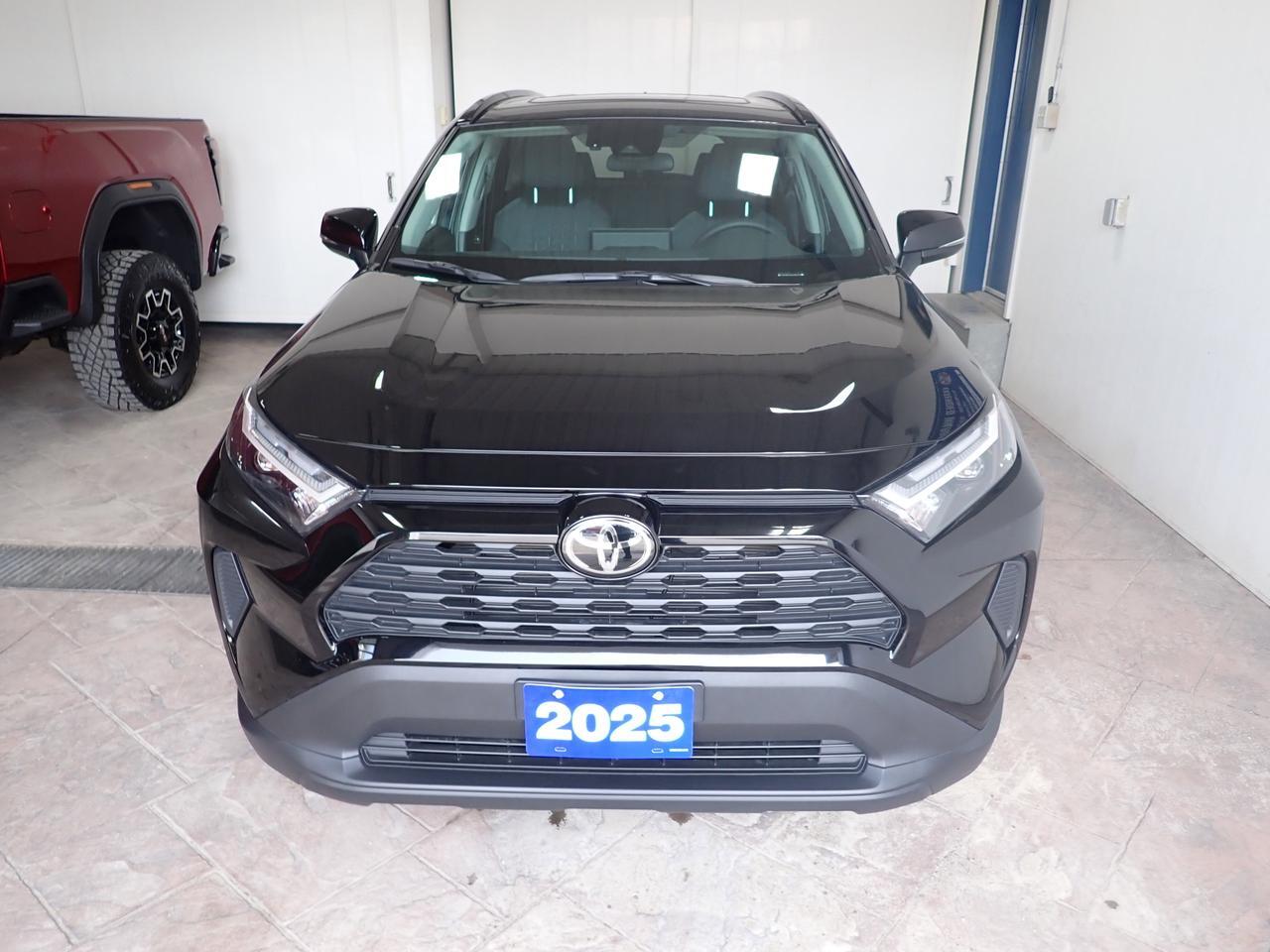 2025 Toyota RAV4 XLE AWD SUNROOF Listowel ON