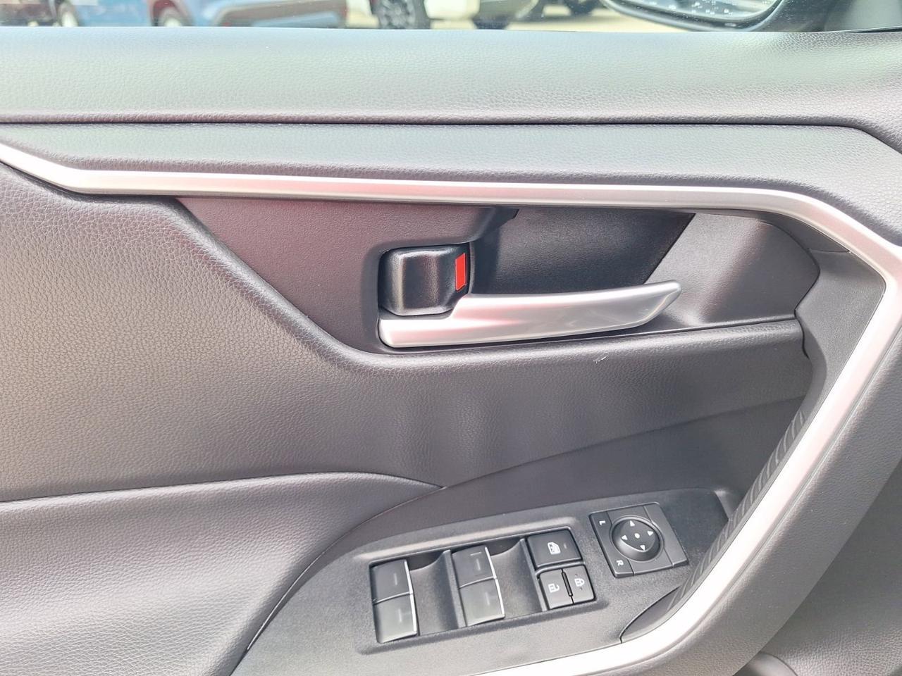 2025 Toyota RAV4 XLE Hurst TX