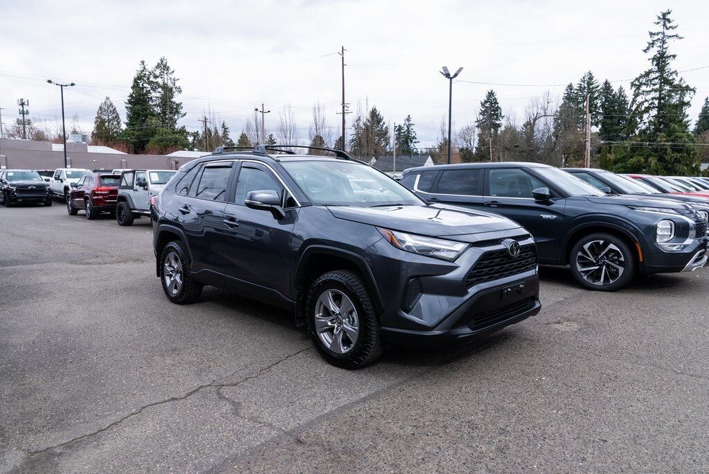 2025 Toyota RAV4 XLE Milwaukie OR