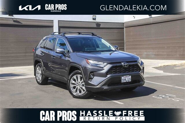 2025 Toyota RAV4 XLE Premium