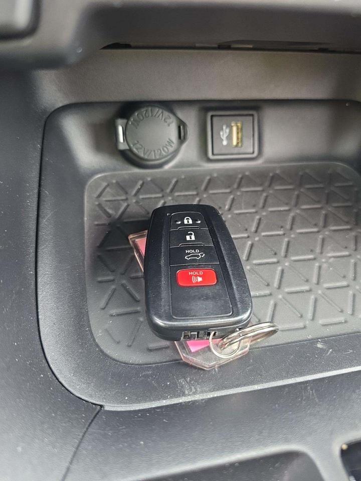 2025 Toyota RAV4 XLE Premium Knoxville TN