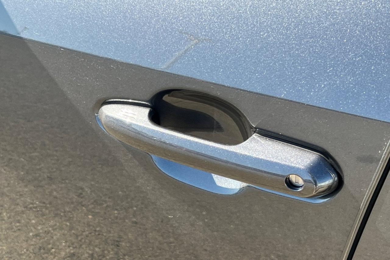 2025 Toyota RAV4 XLE Premium Roseville CA