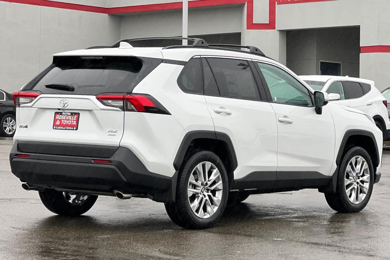2025 Toyota RAV4 XLE Premium