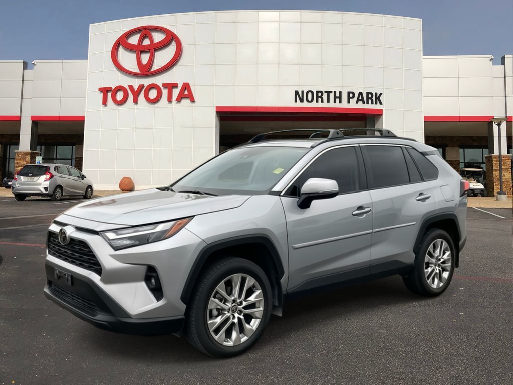 2025 Toyota RAV4 XLE Premium