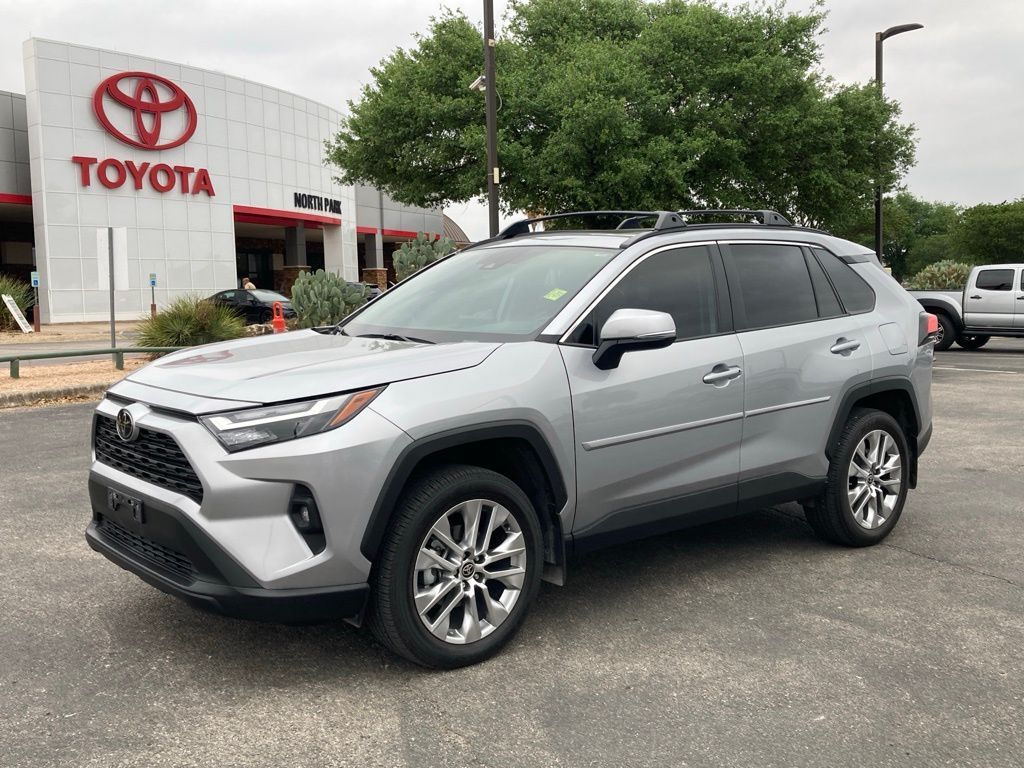 2025 Toyota RAV4 XLE Premium