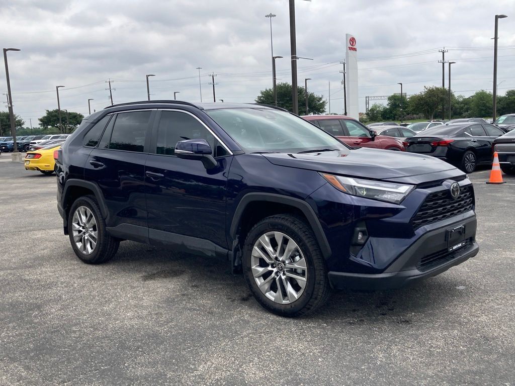 2025 Toyota RAV4 XLE Premium