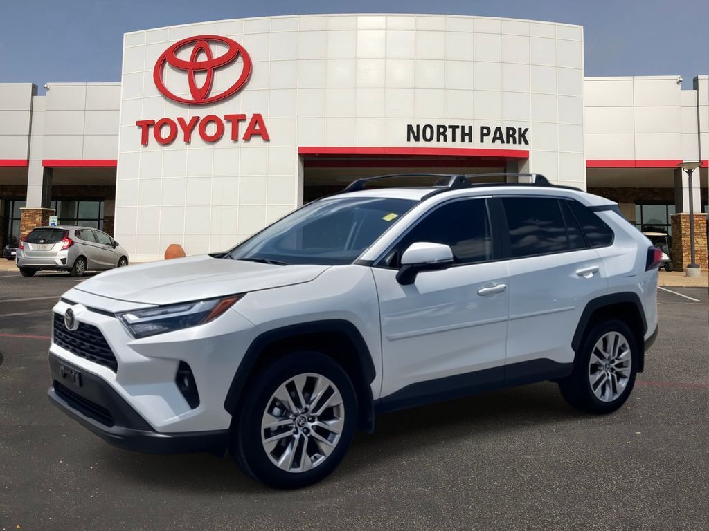 2025 Toyota RAV4 XLE Premium