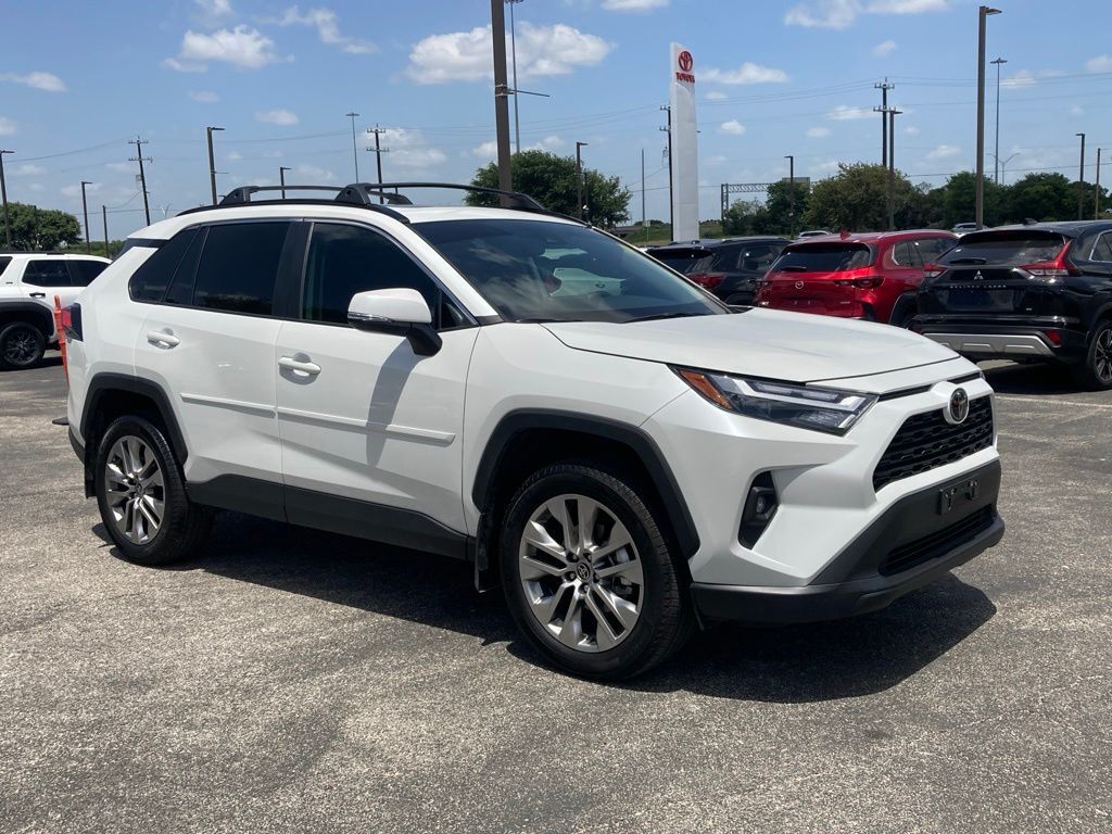 2025 Toyota RAV4 XLE Premium