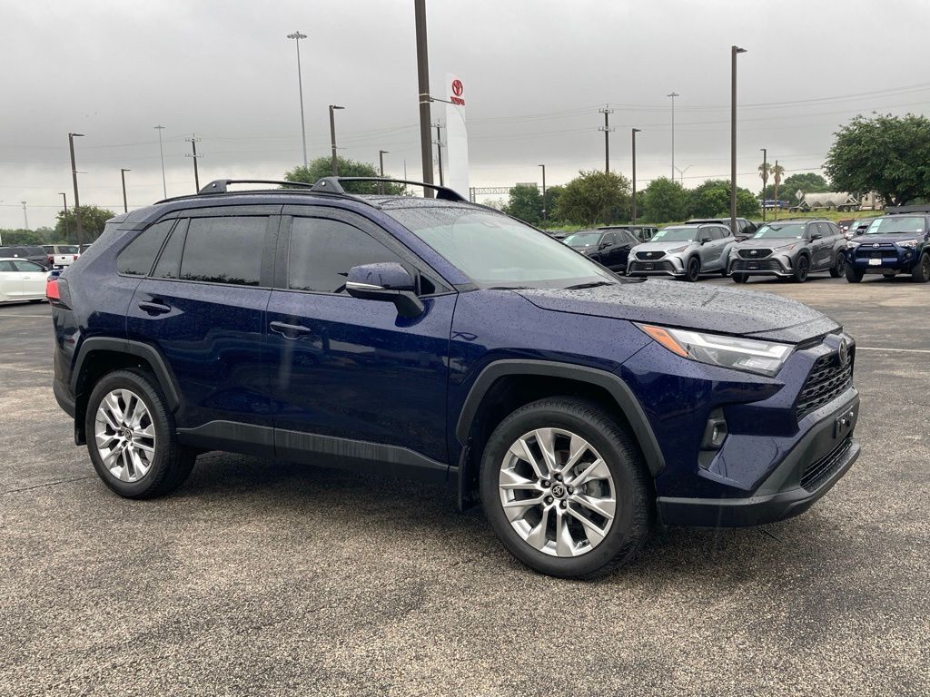 2025 Toyota RAV4 XLE Premium