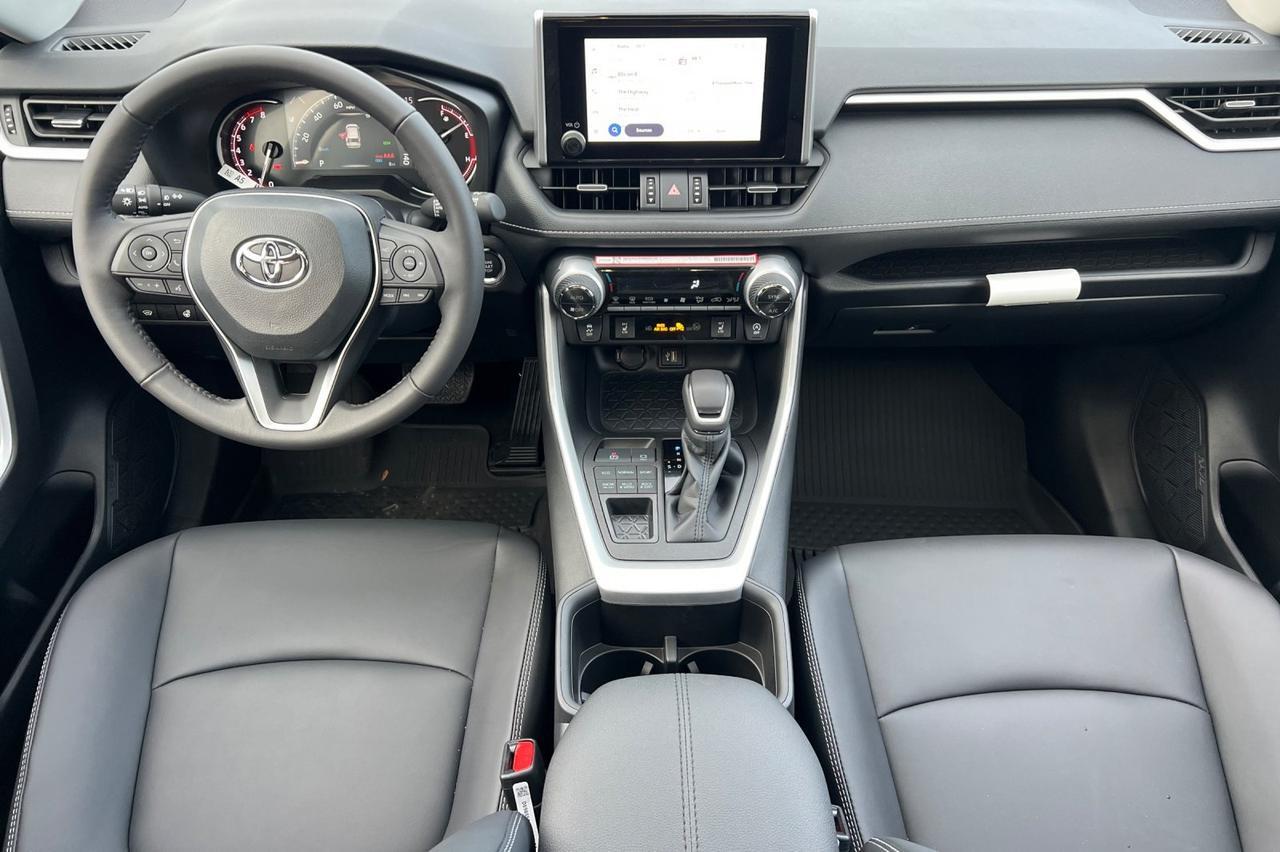 2025 Toyota RAV4 XLE Premium Ontario OR