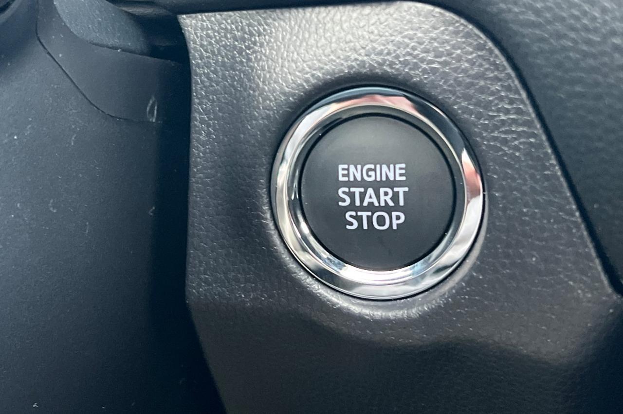 2025 Toyota RAV4 XLE Premium Ontario OR