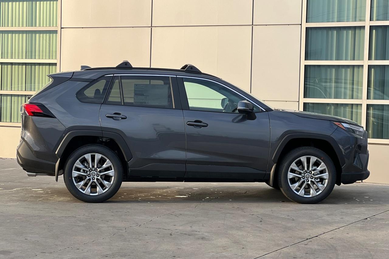 2025 Toyota RAV4 XLE Premium Ontario OR