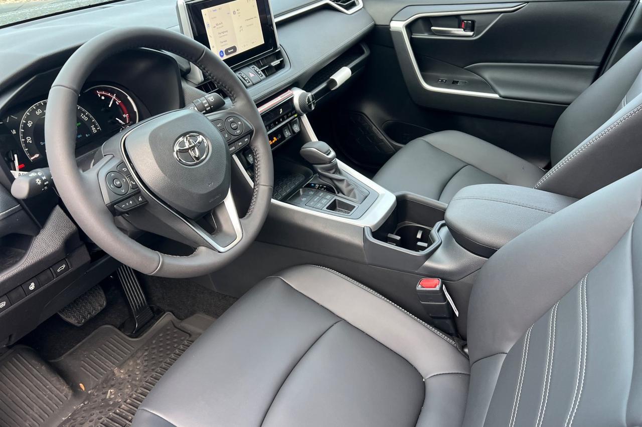 2025 Toyota RAV4 XLE Premium Ontario OR