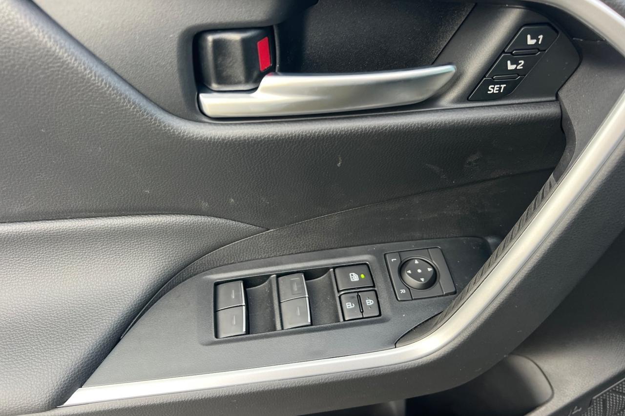2025 Toyota RAV4 XLE Premium Ontario OR