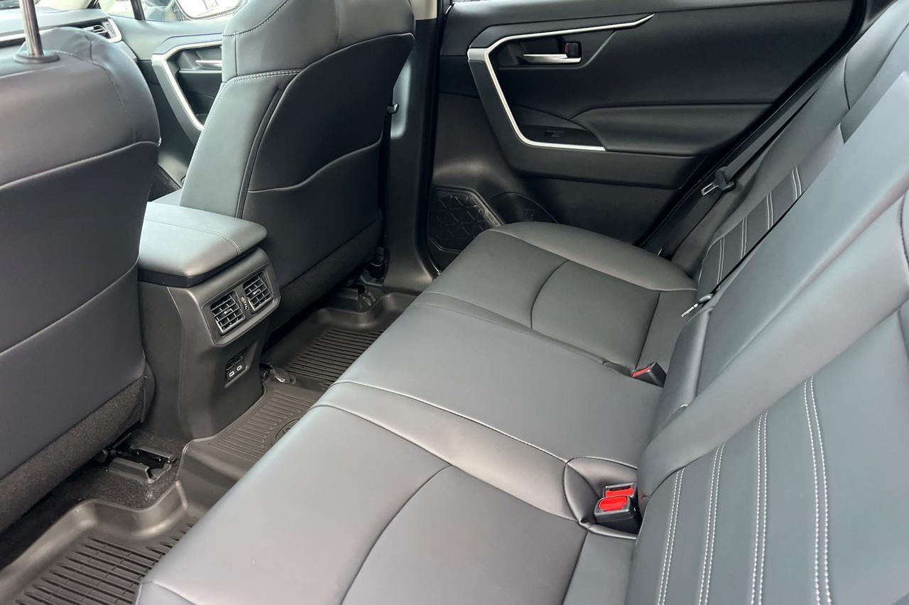 2025 Toyota RAV4 XLE Premium Ontario OR