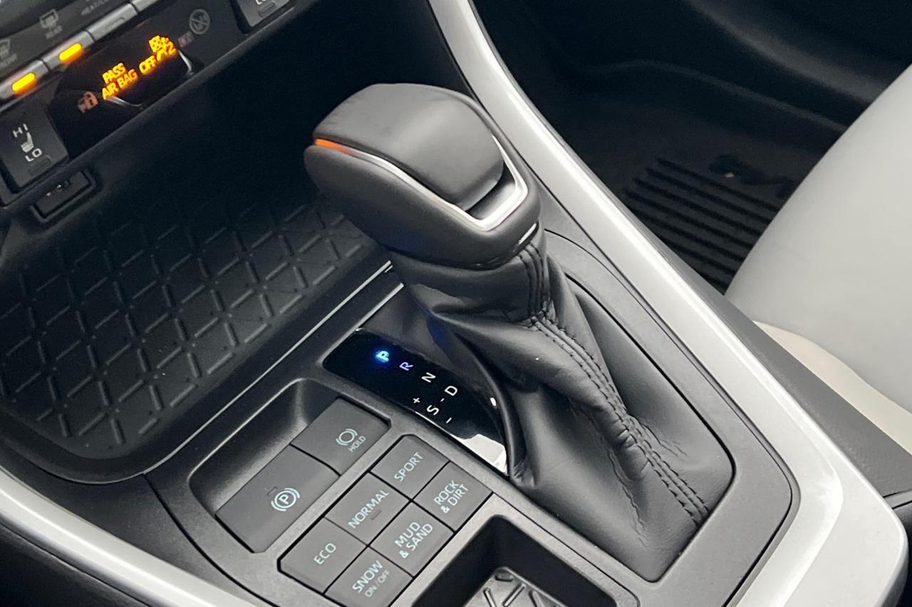 2025 Toyota RAV4 XLE Premium Ontario OR