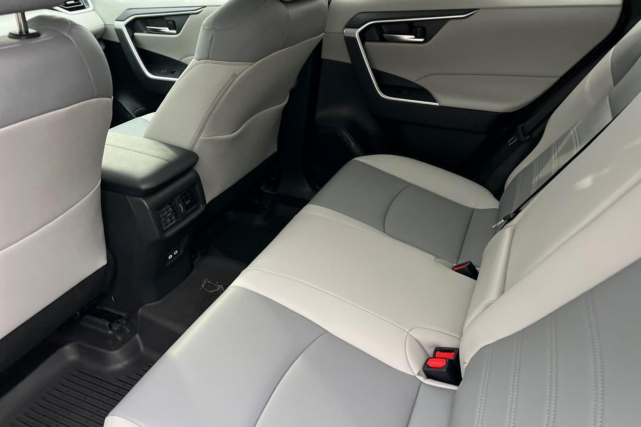 2025 Toyota RAV4 XLE Premium Ontario OR