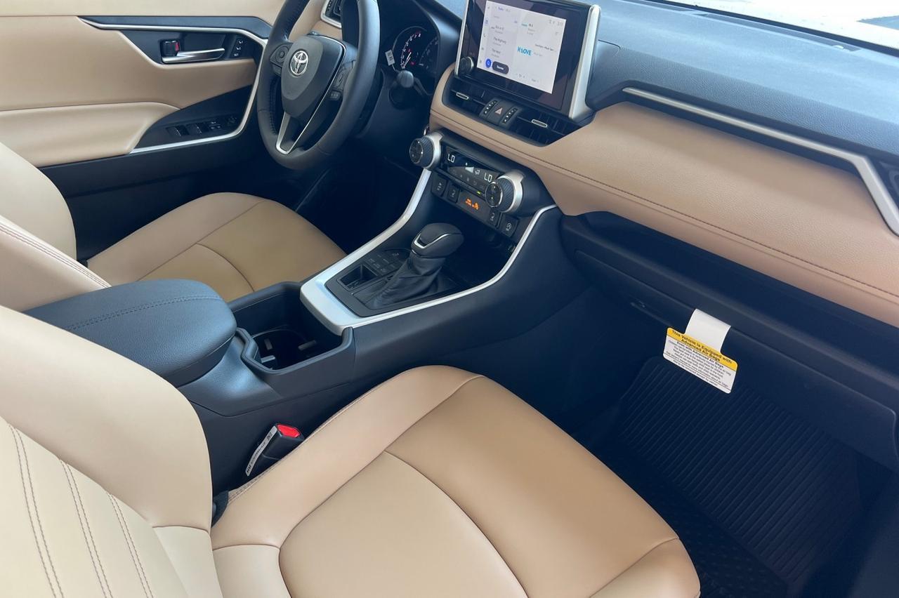 2025 Toyota RAV4 XLE Premium Ontario OR