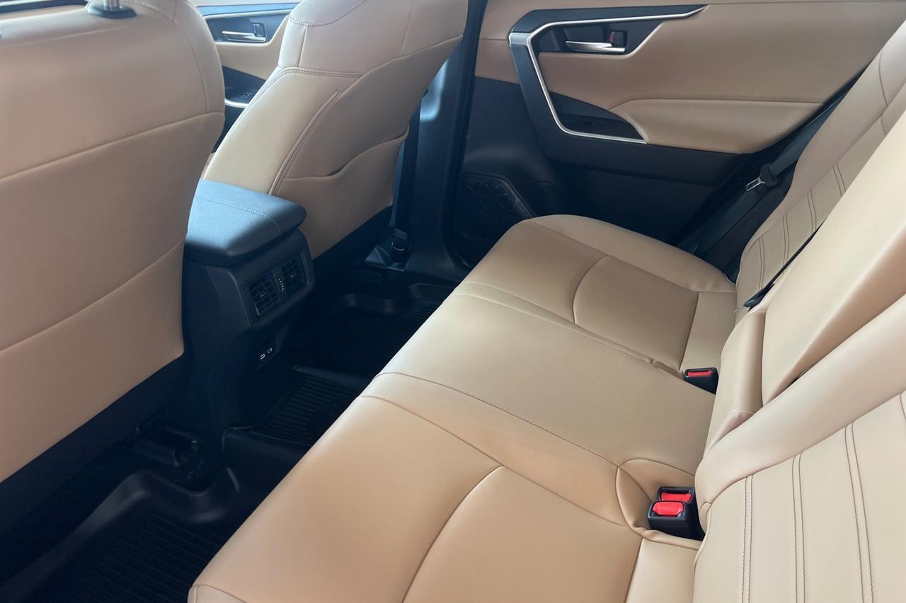 2025 Toyota RAV4 XLE Premium Ontario OR