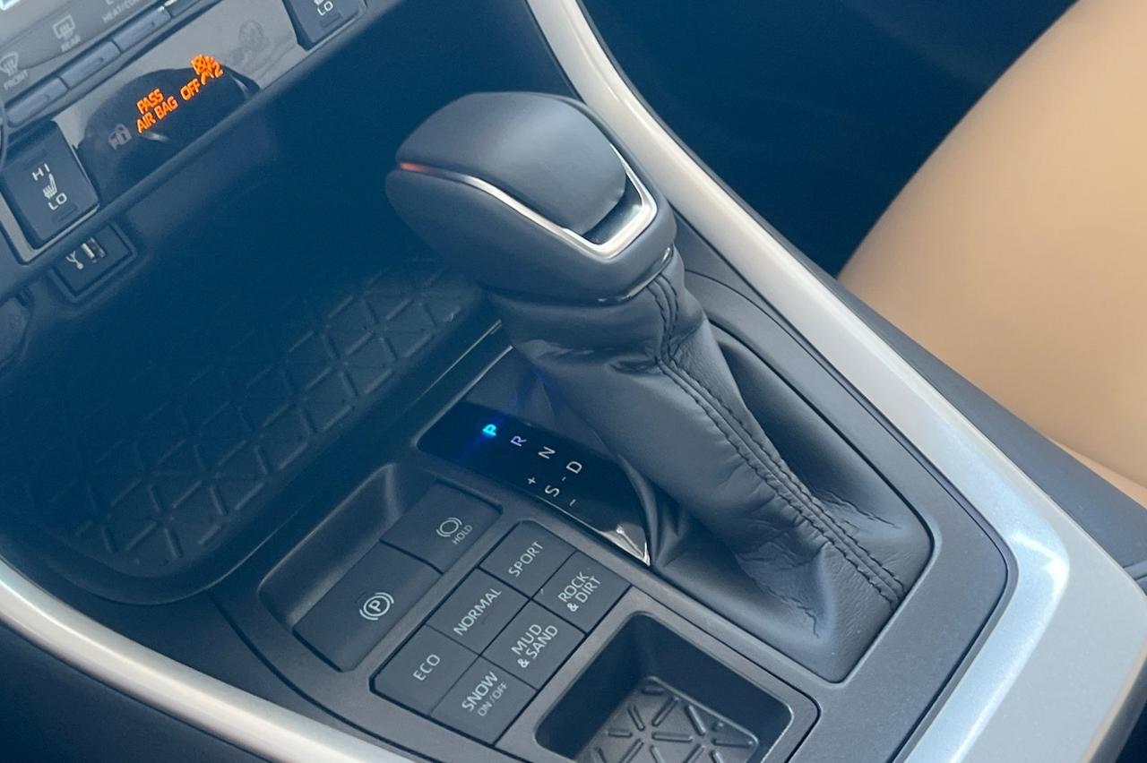 2025 Toyota RAV4 XLE Premium Ontario OR